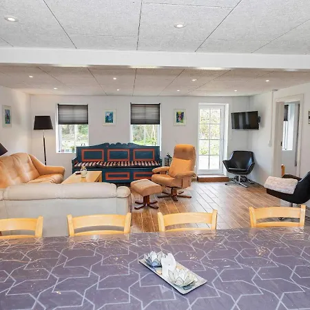 Two-bedroom In 6 Lokken