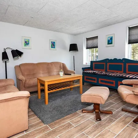 Two-bedroom In 6 Lokken