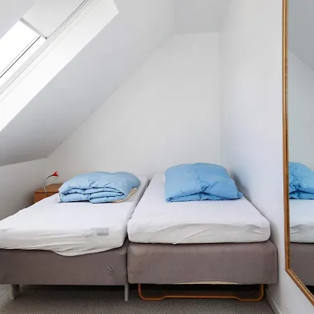 Holiday home Two-bedroom In 6