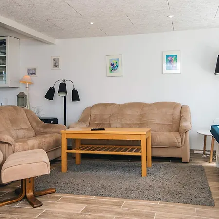 Two-bedroom In 6 * Lokken