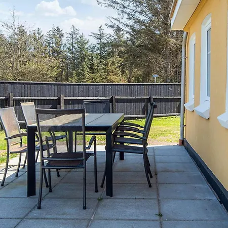 Holiday home Two-bedroom In 6